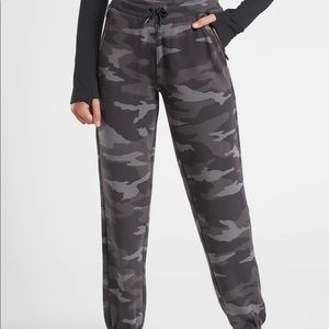 Athleta sweatpants camo